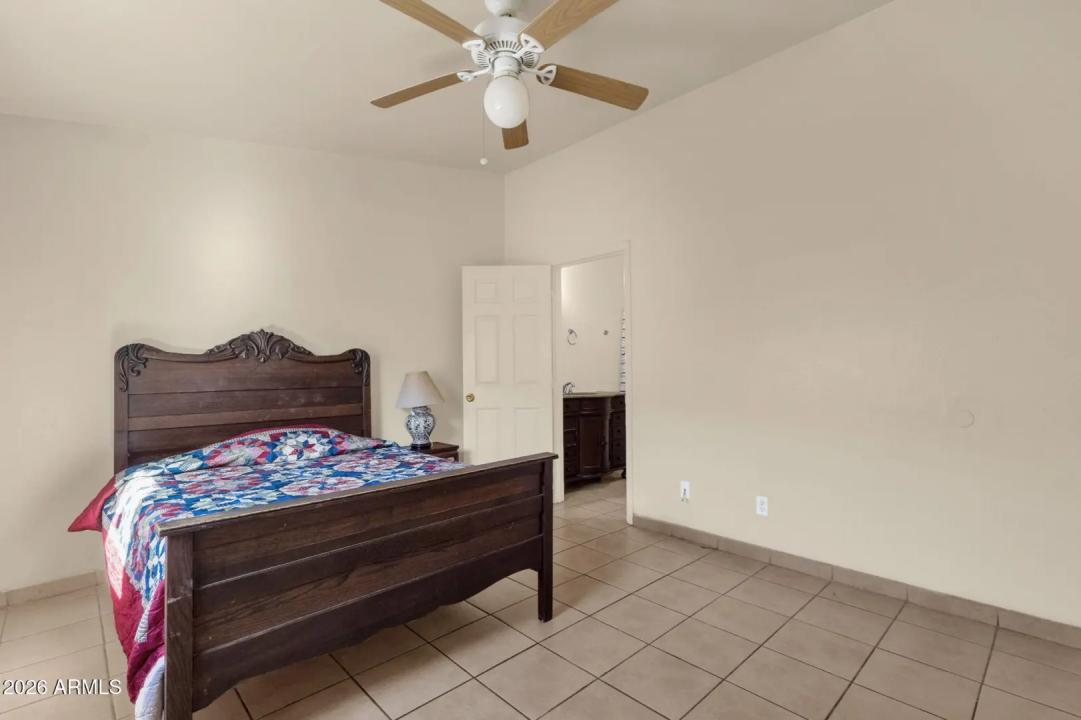 Real Estate Picture 25