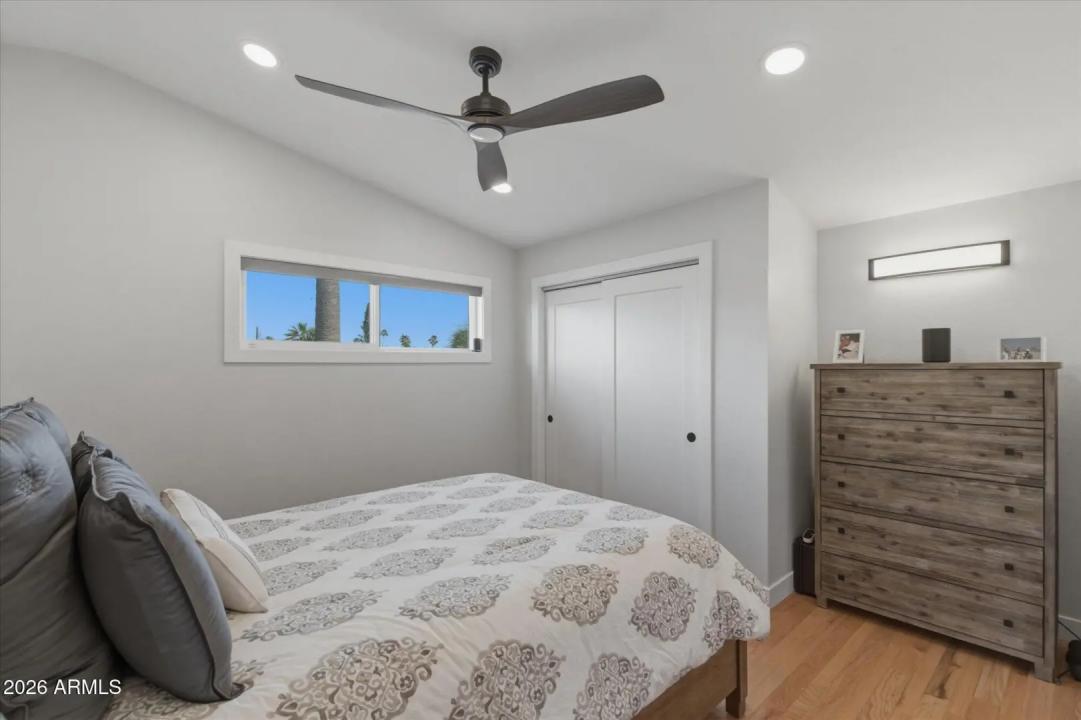 Real Estate Picture 13