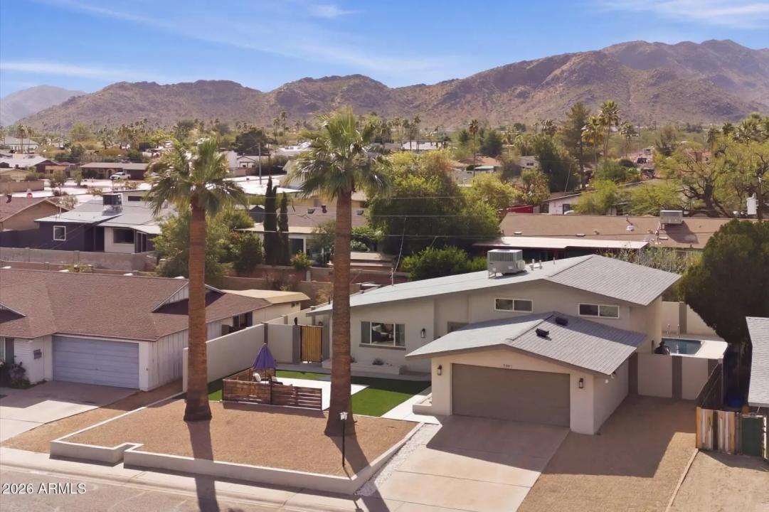 Real Estate Picture 2