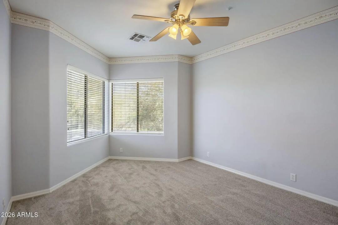 Real Estate Picture 18