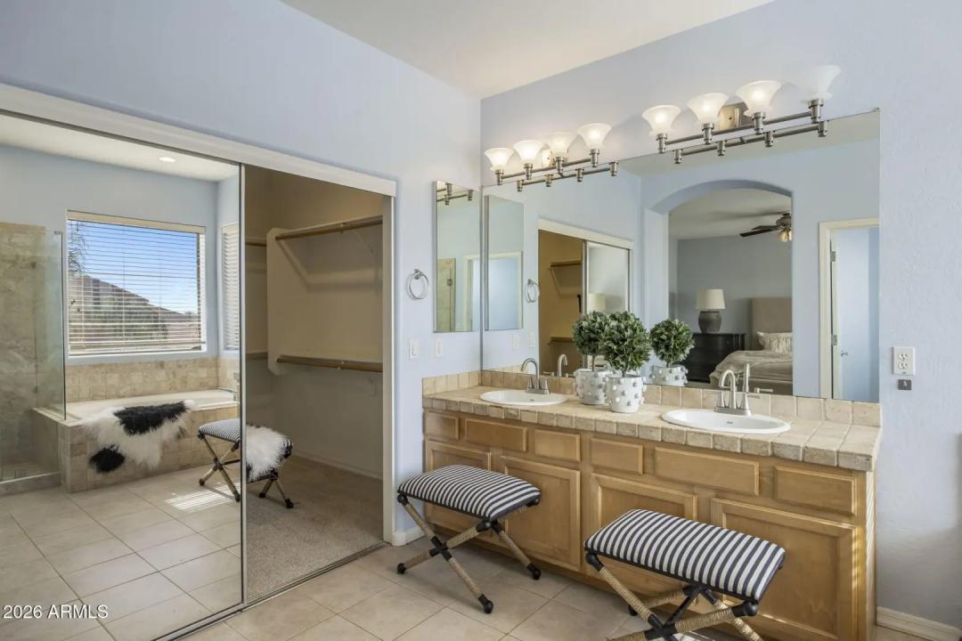 Real Estate Picture 9