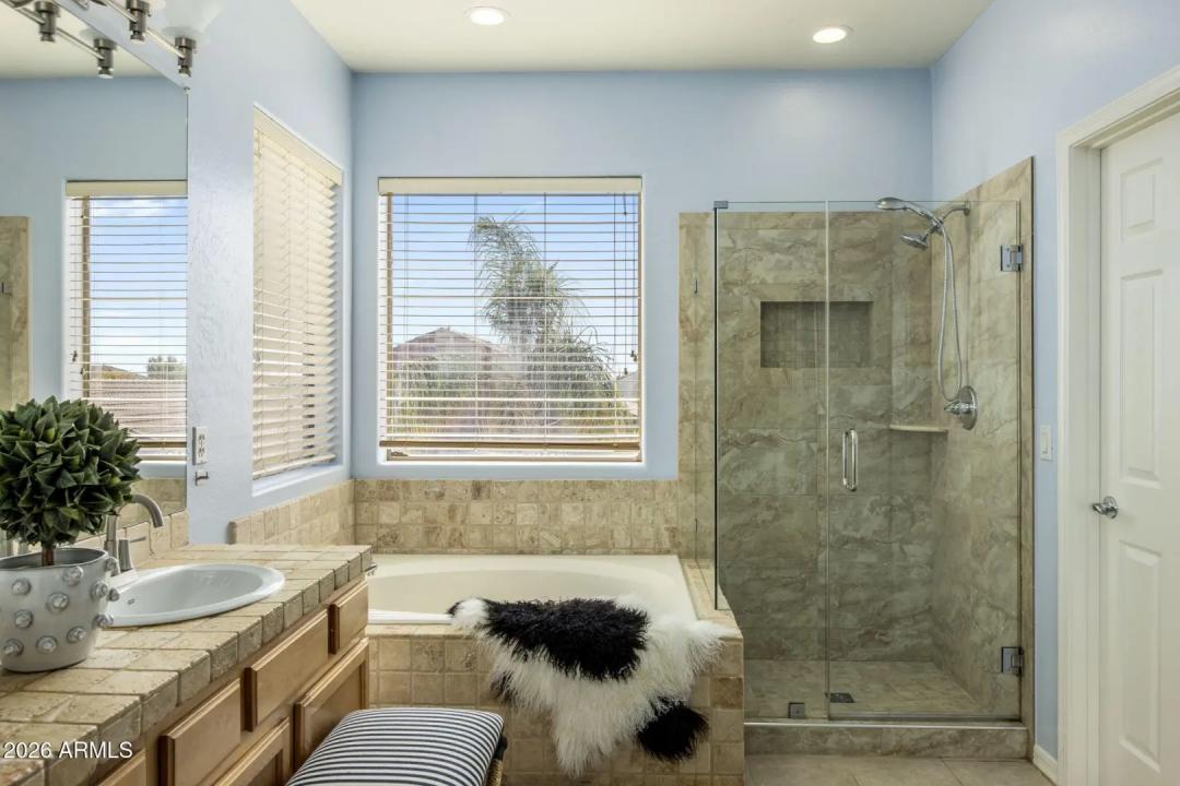 Real Estate Picture 8