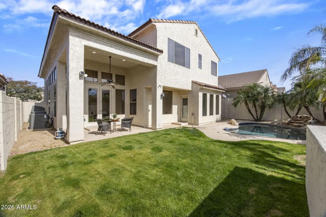 Real Estate Picture 17