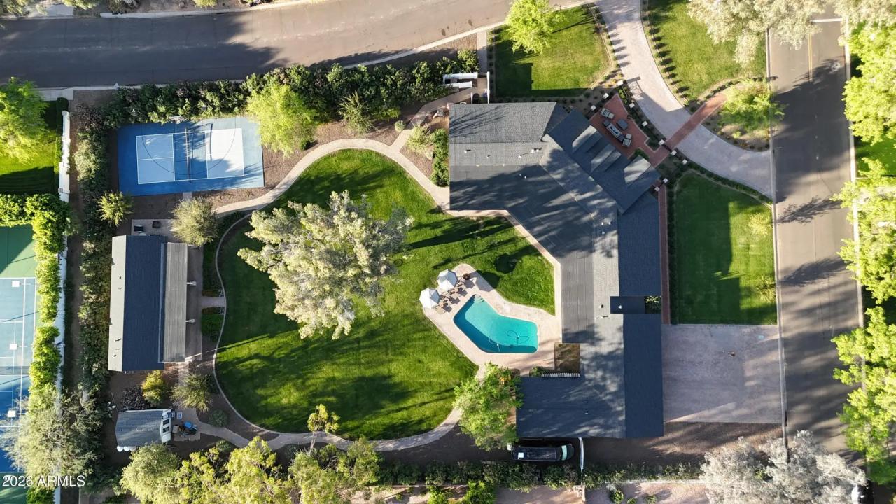 Real Estate Picture 23