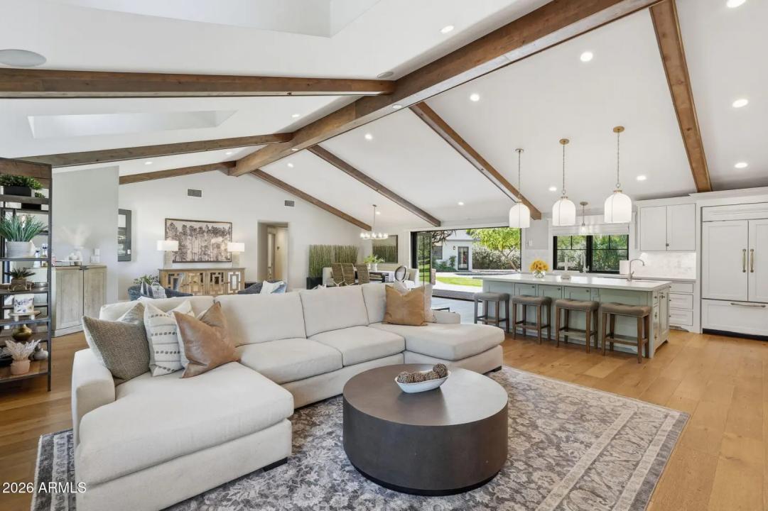 Real Estate Picture 6