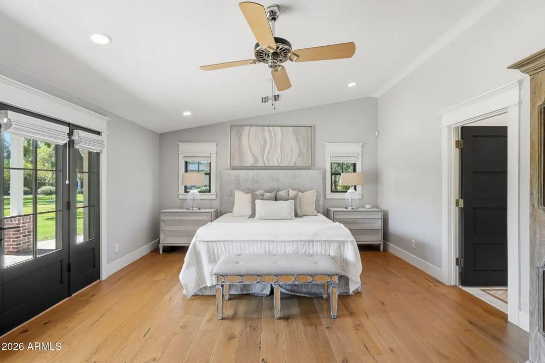 Real Estate Picture 8