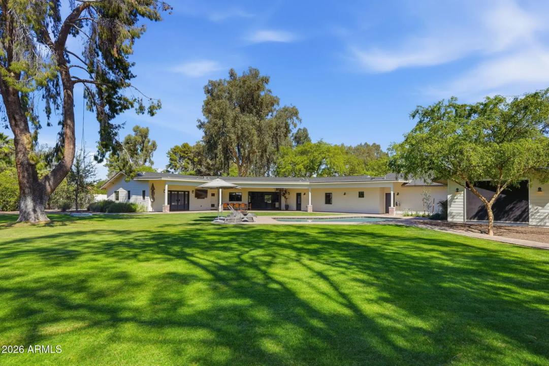 Real Estate Picture 22