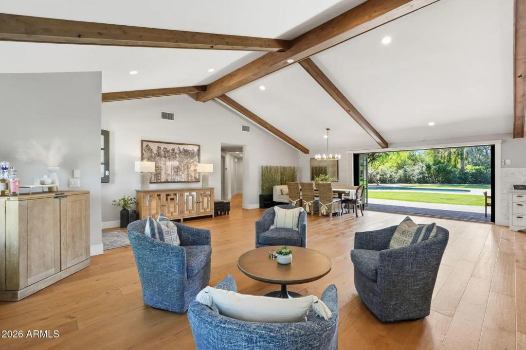 Real Estate Picture 13