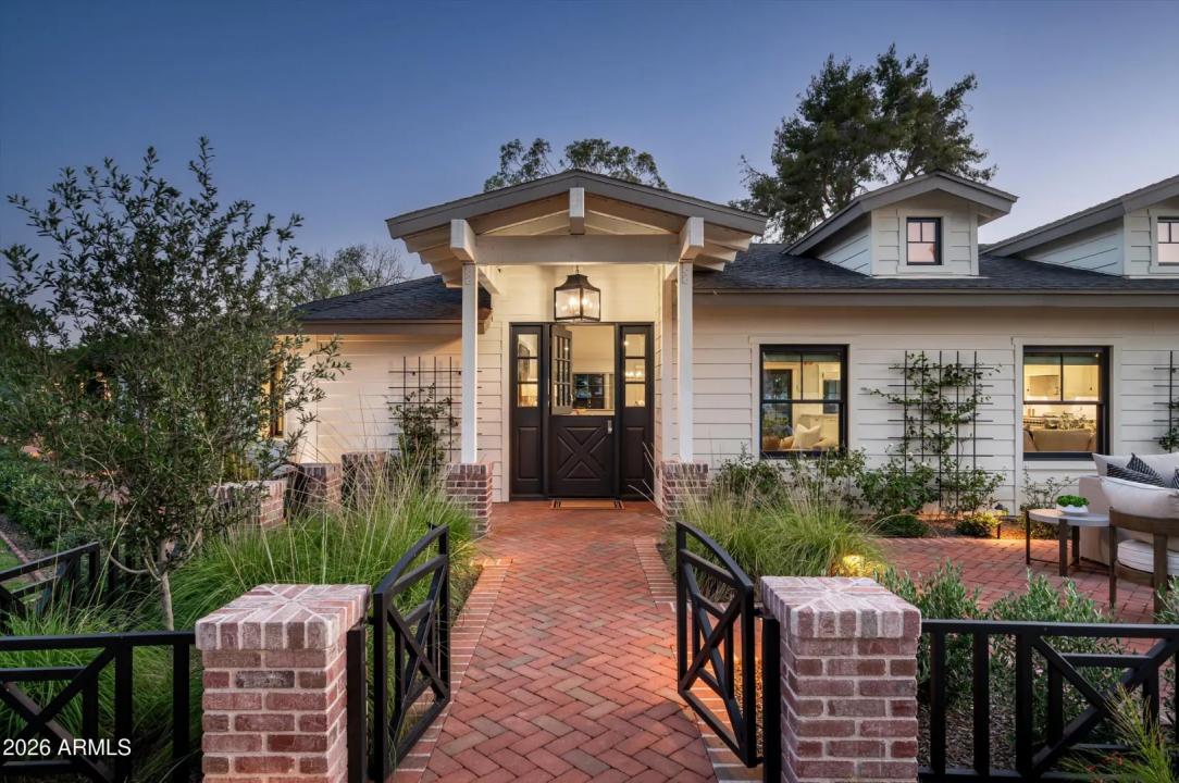 Real Estate Picture 4