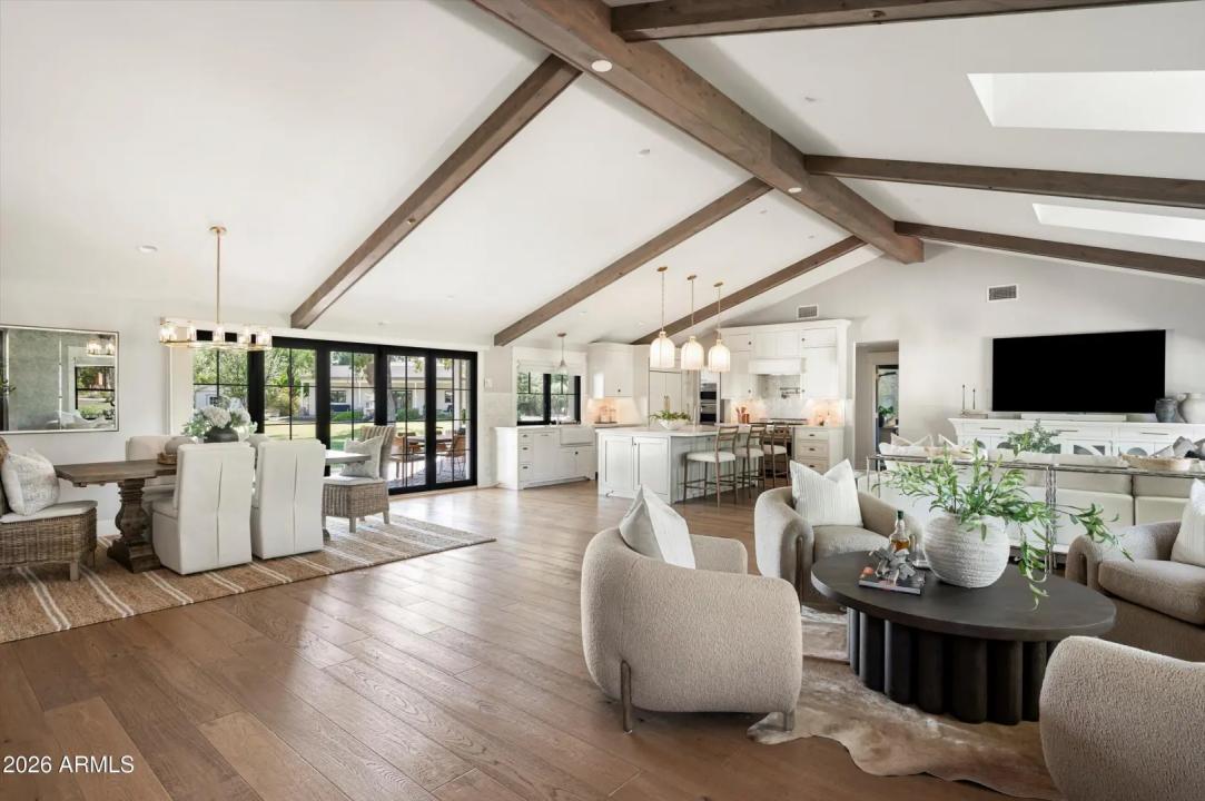Real Estate Picture 9