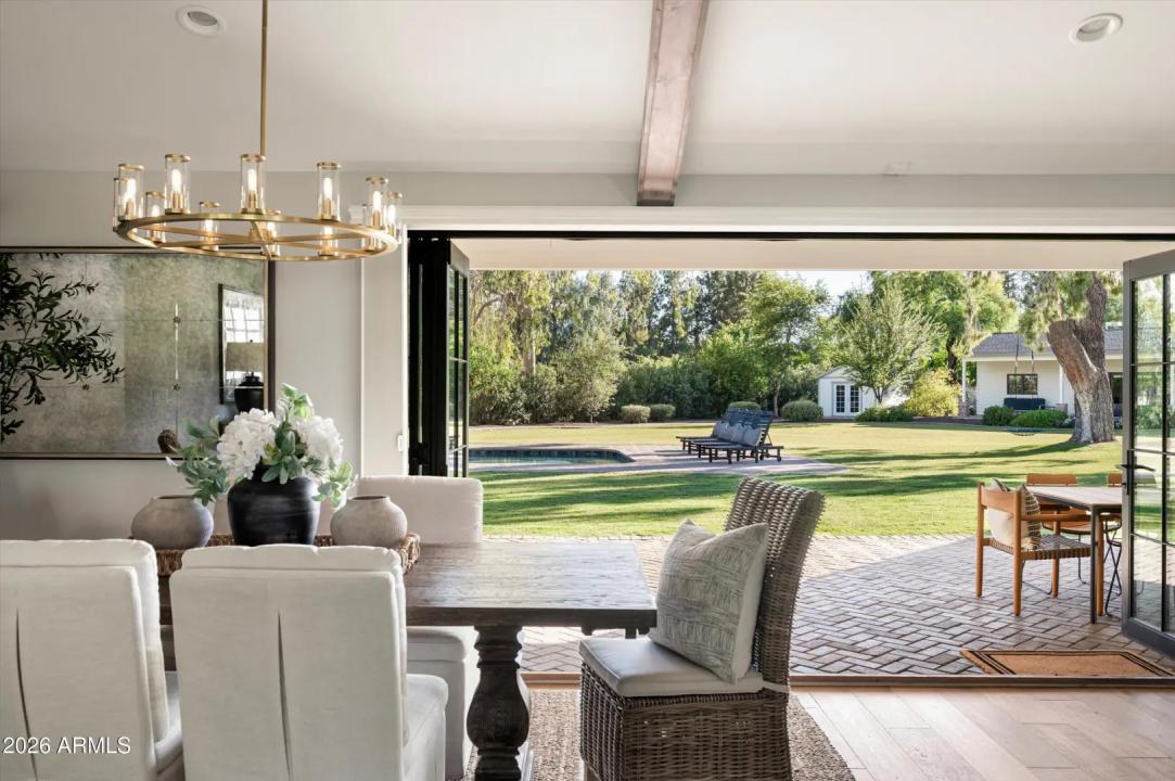 Real Estate Picture 7
