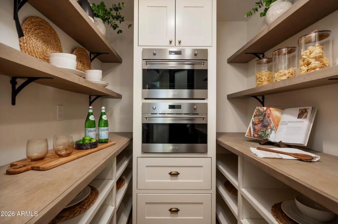 Real Estate Picture 14
