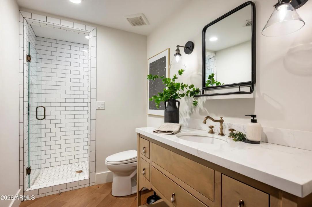Real Estate Picture 20
