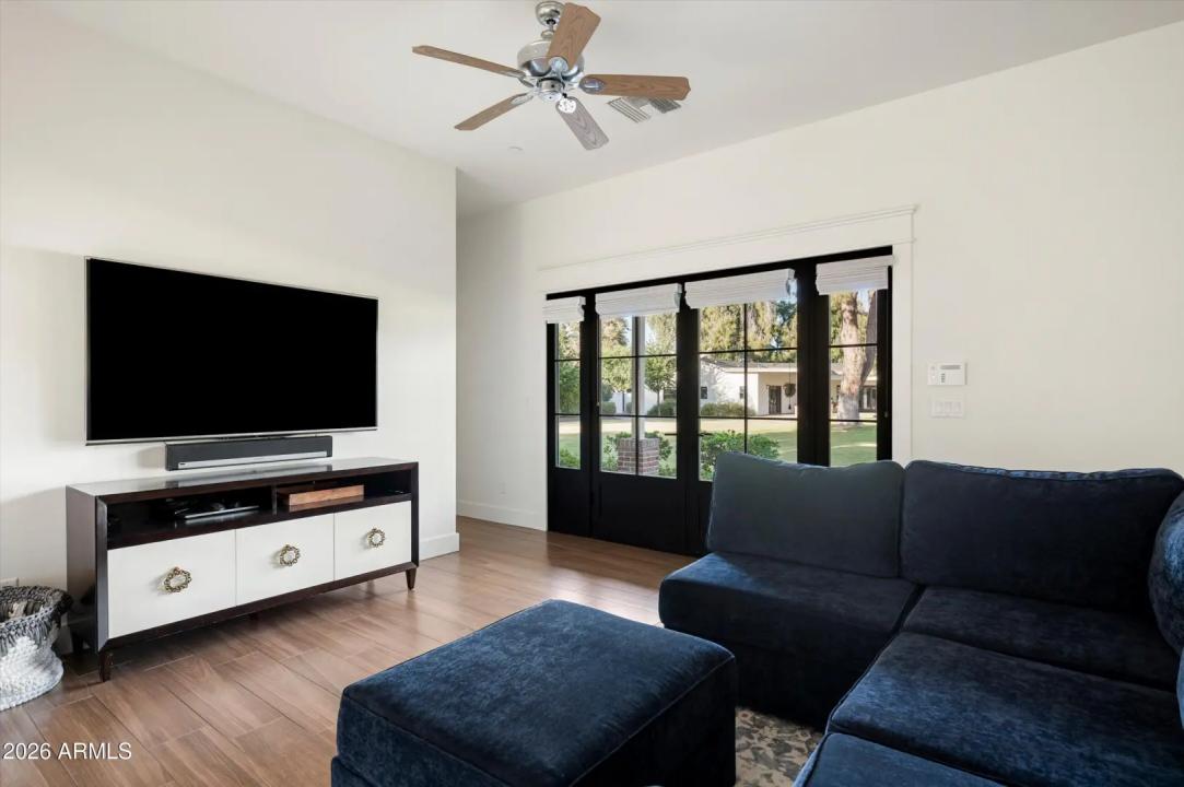 Real Estate Picture 32