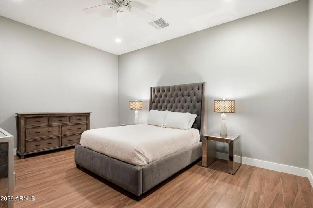 Real Estate Picture 33