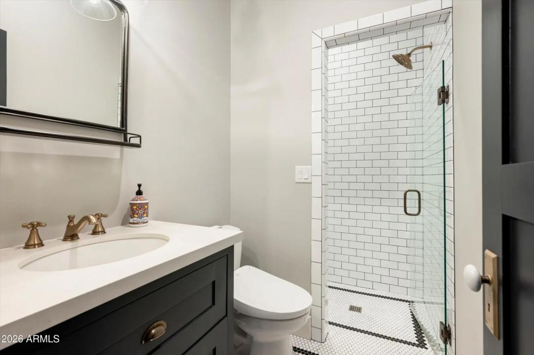 Real Estate Picture 34