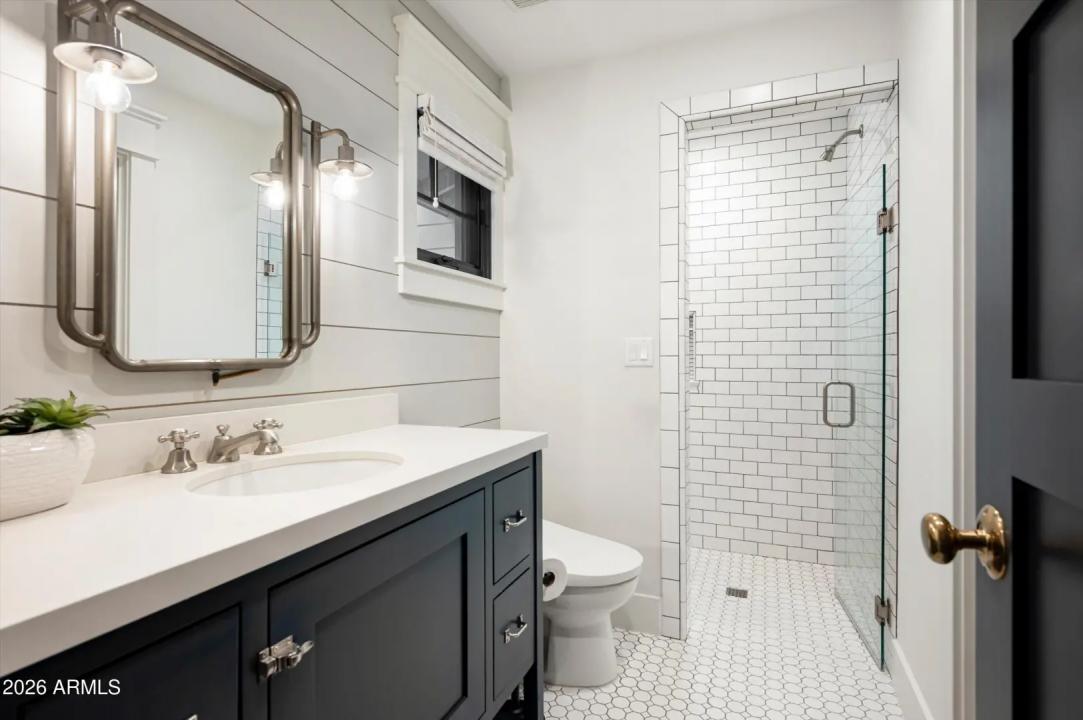 Real Estate Picture 26