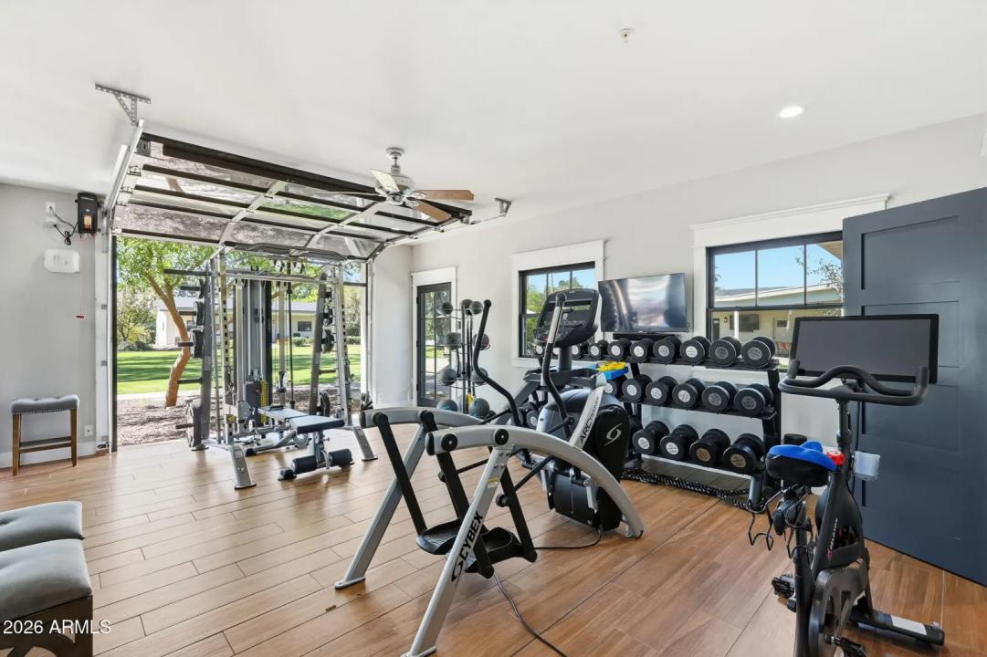 Real Estate Picture 11