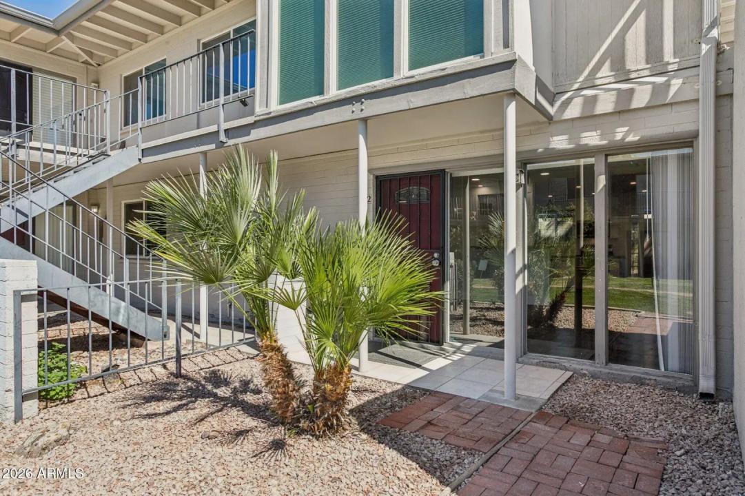 Real Estate Picture 3