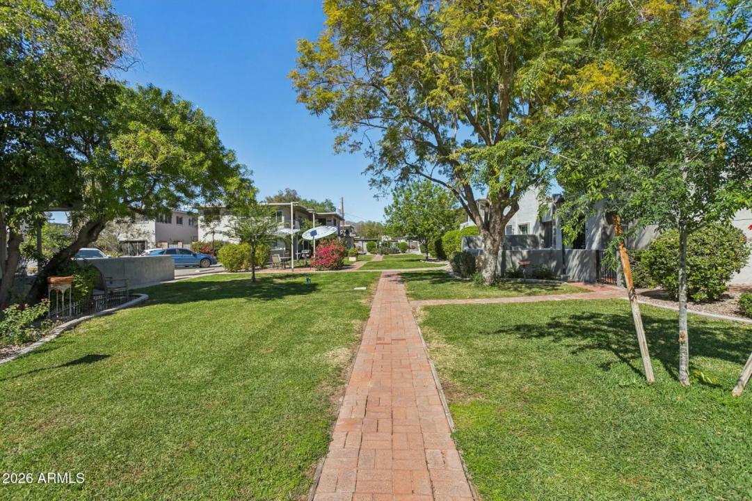 Real Estate Picture 31