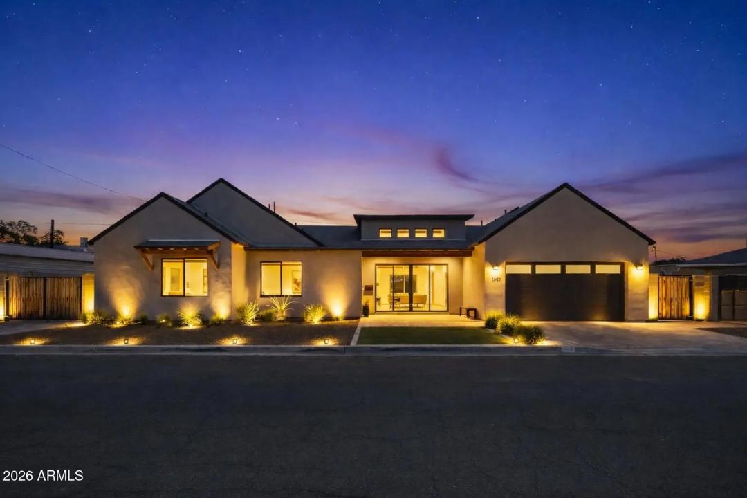 3927 N 13TH Place Phoenix AZ 85014