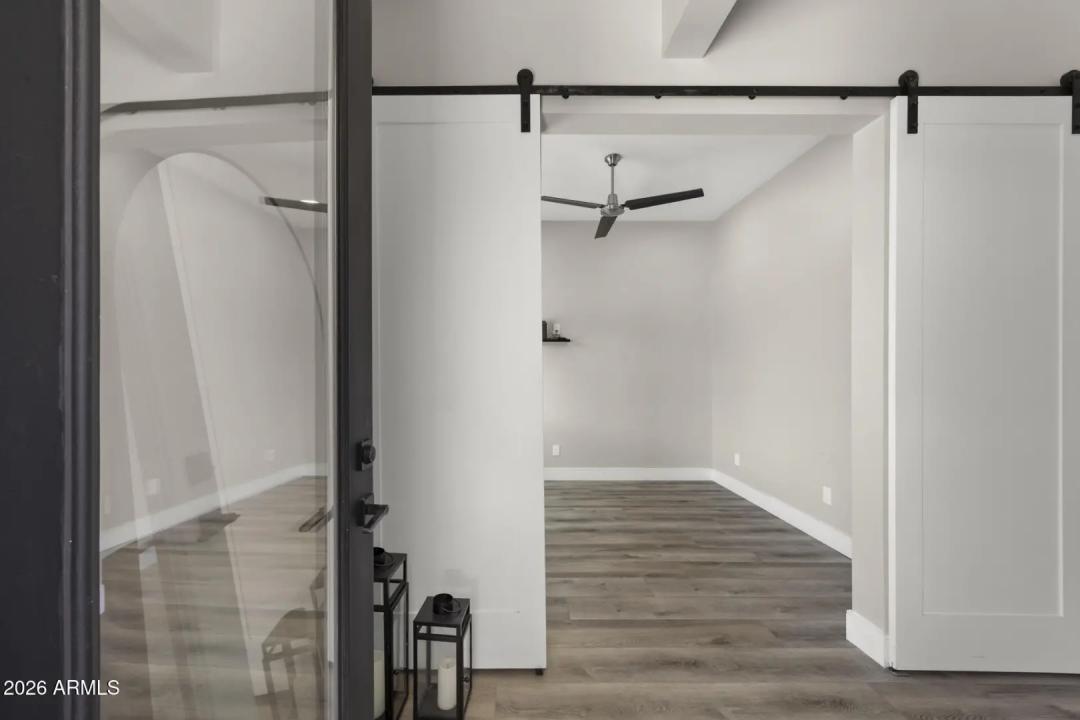 Real Estate Picture 4