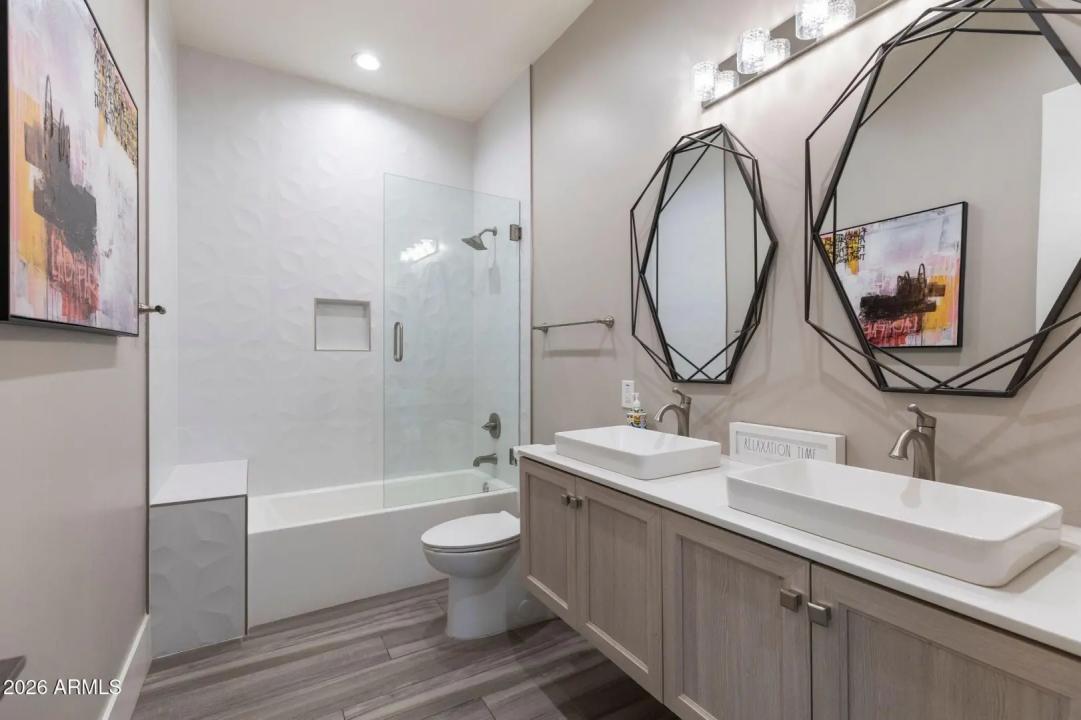 Real Estate Picture 28