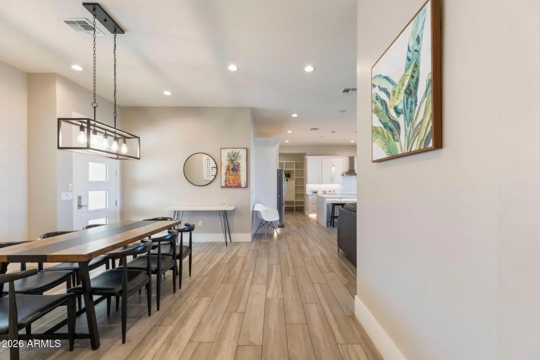 Real Estate Picture 16