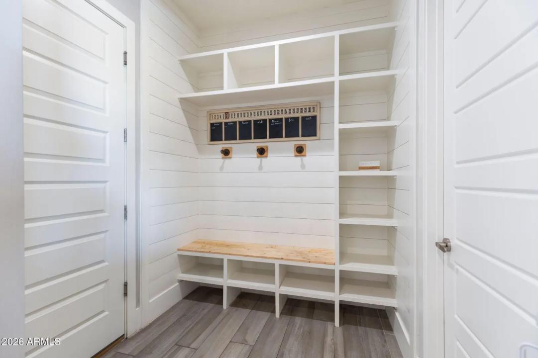 Real Estate Picture 19