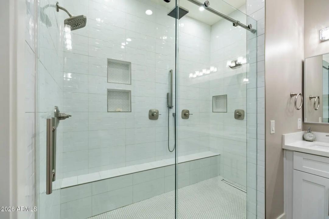 Real Estate Picture 27