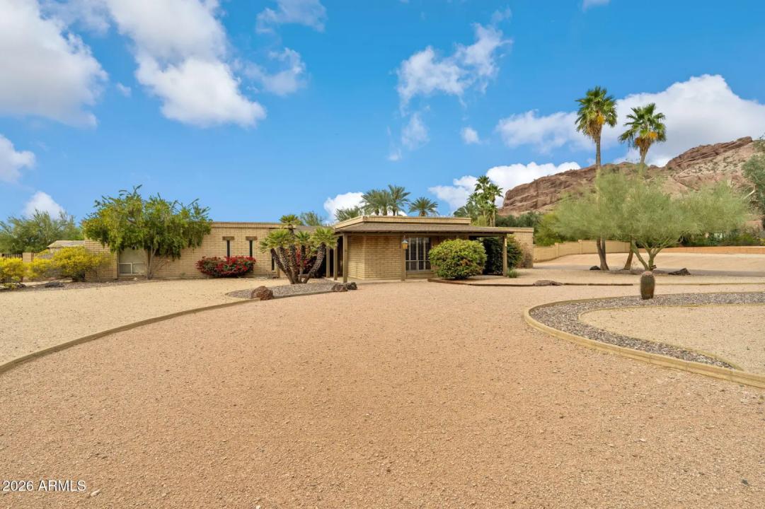 Real Estate Picture 7