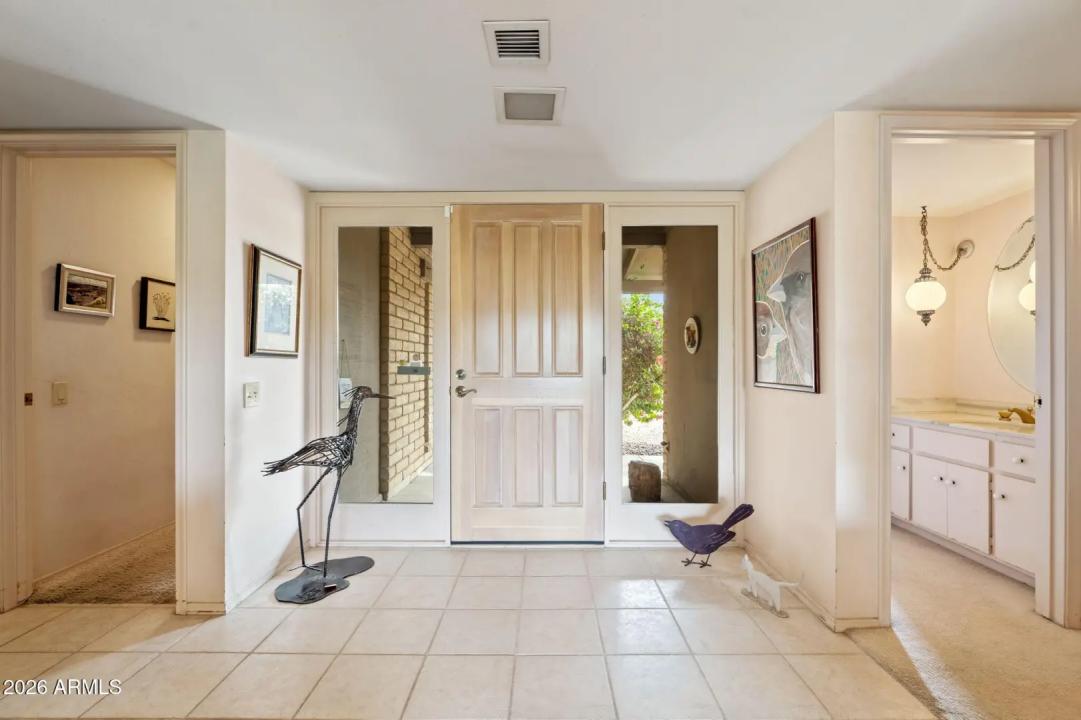 Real Estate Picture 11