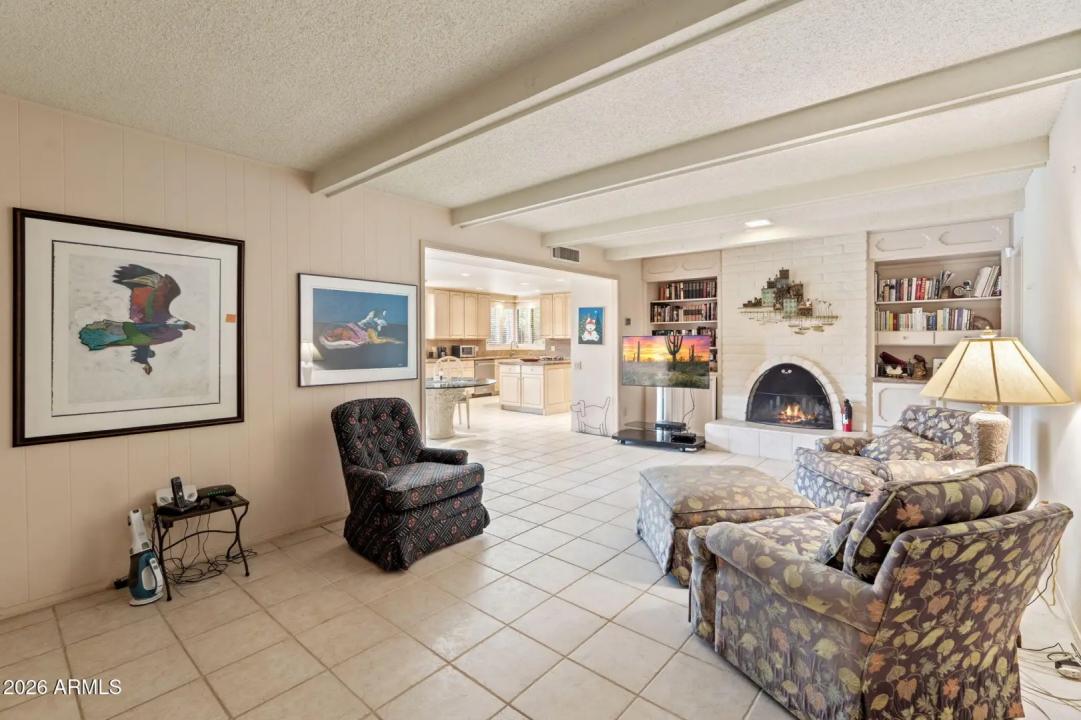 Real Estate Picture 18