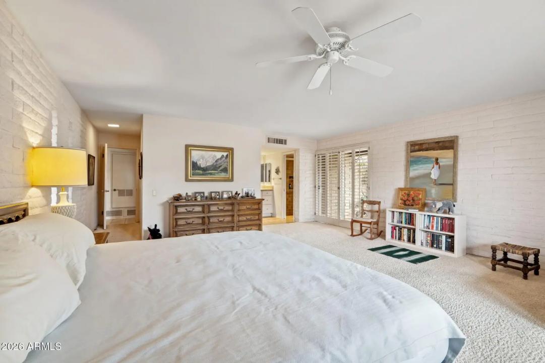 Real Estate Picture 33