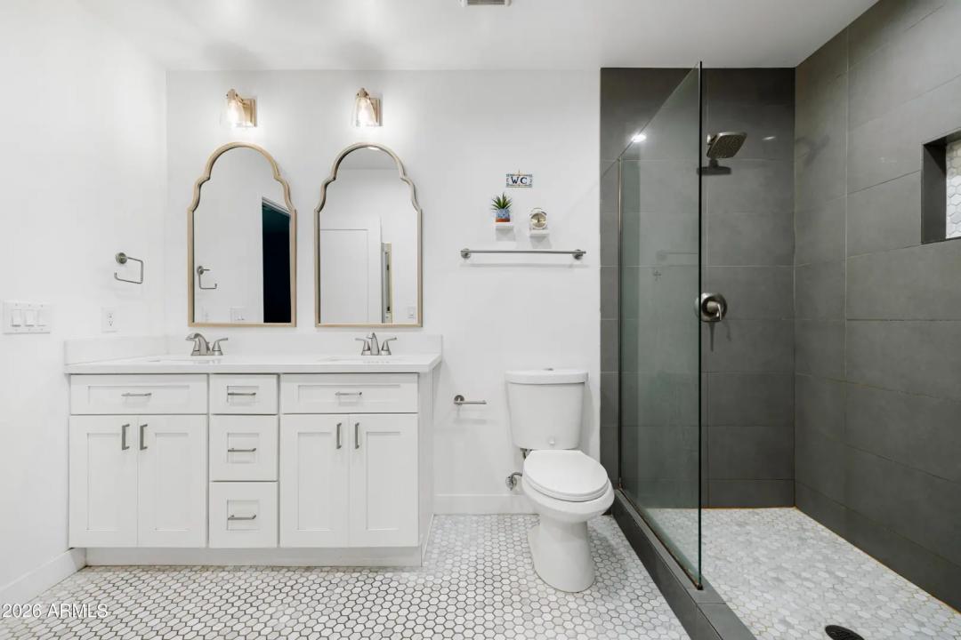 Real Estate Picture 20