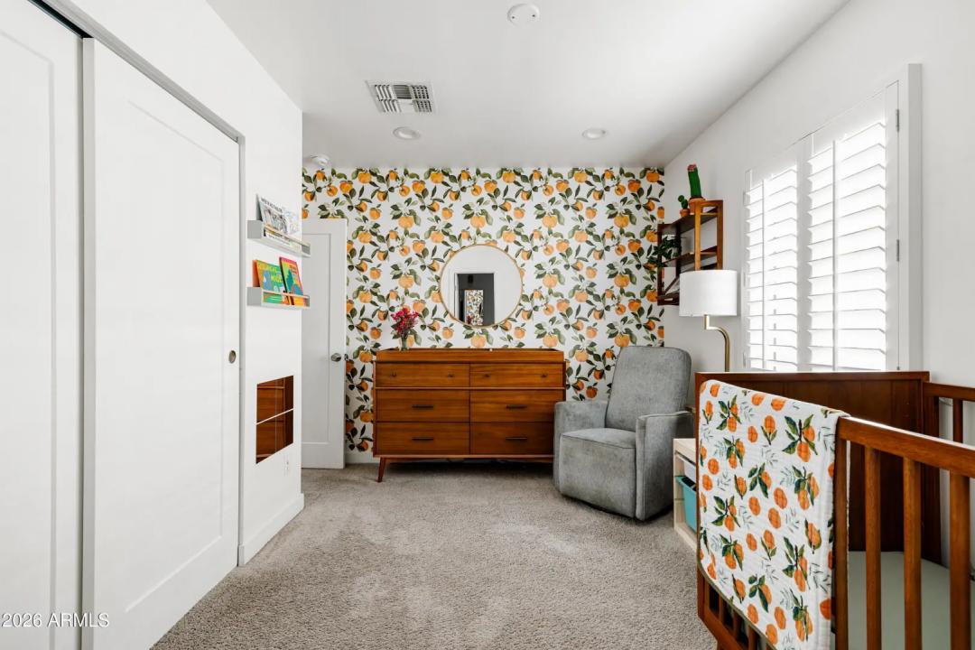 Real Estate Picture 22