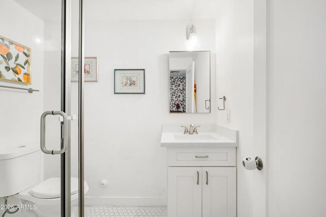 Real Estate Picture 24