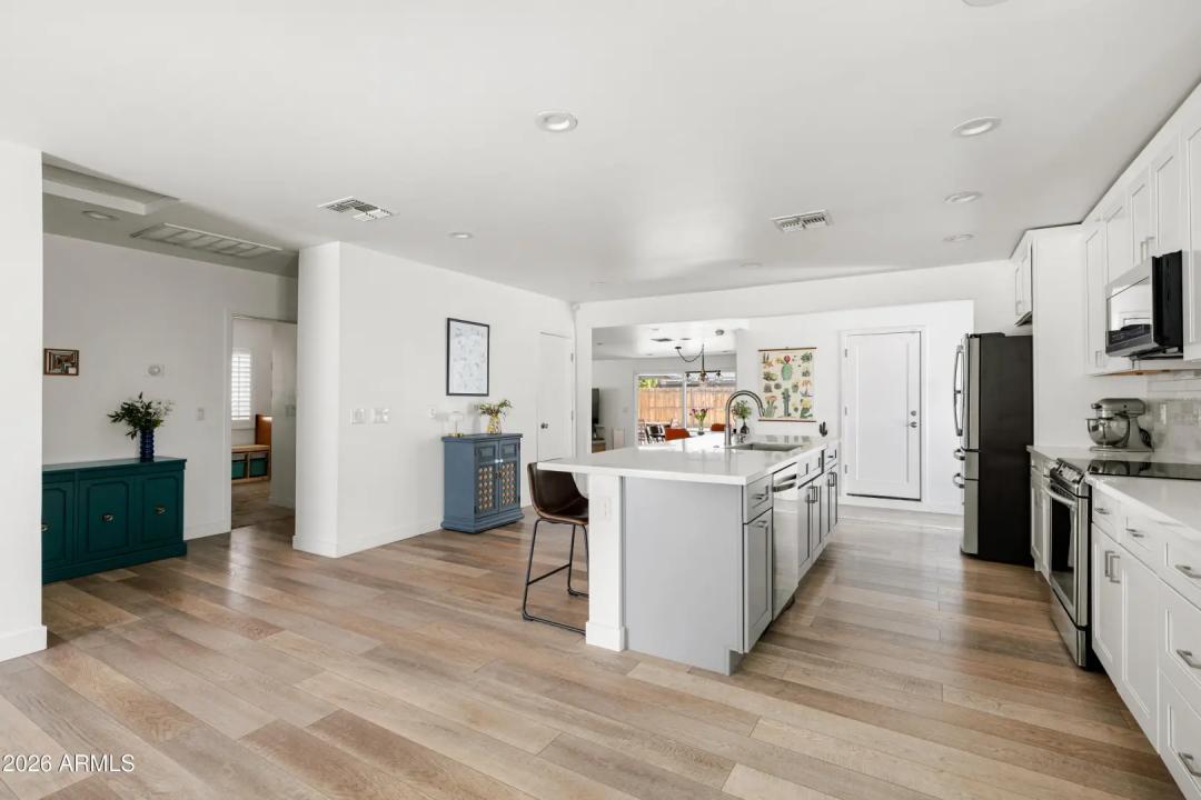 Real Estate Picture 21