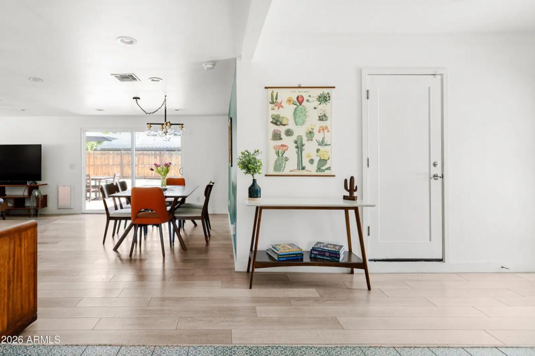 Real Estate Picture 10