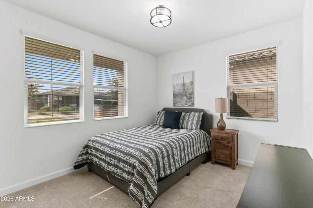 Real Estate Picture 10