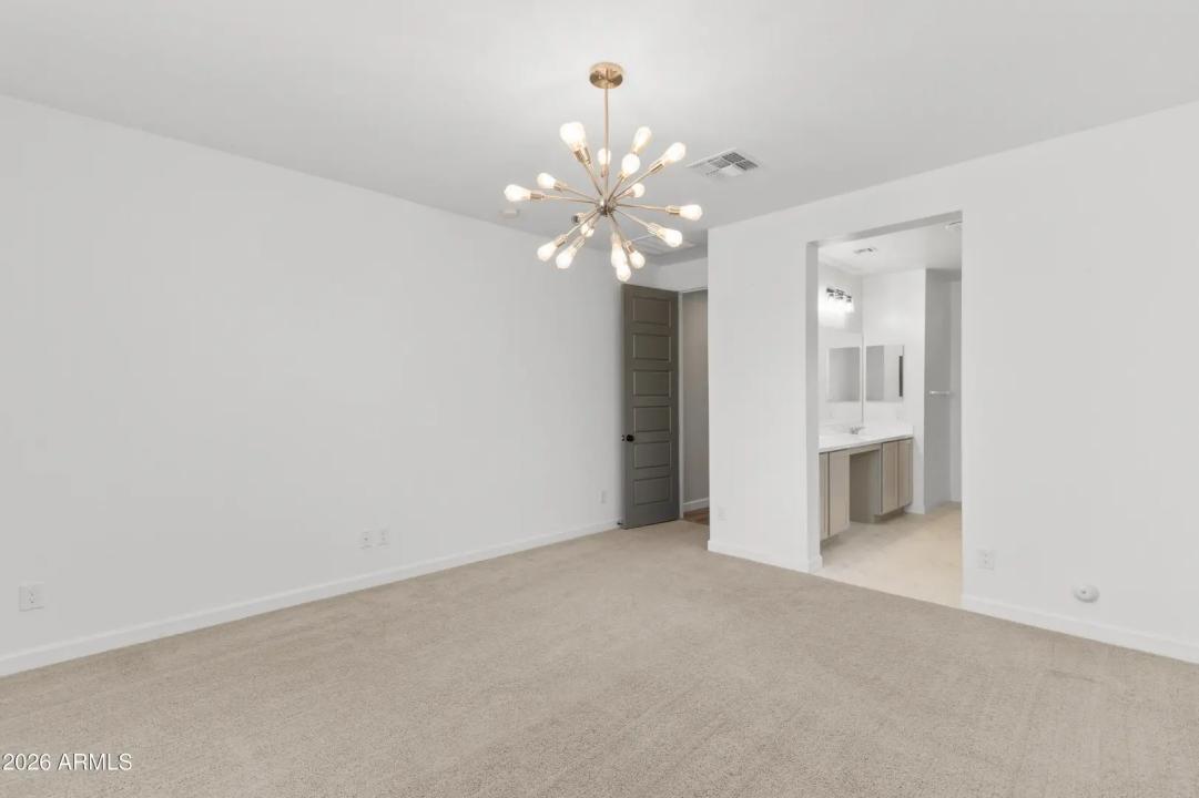 Real Estate Picture 17