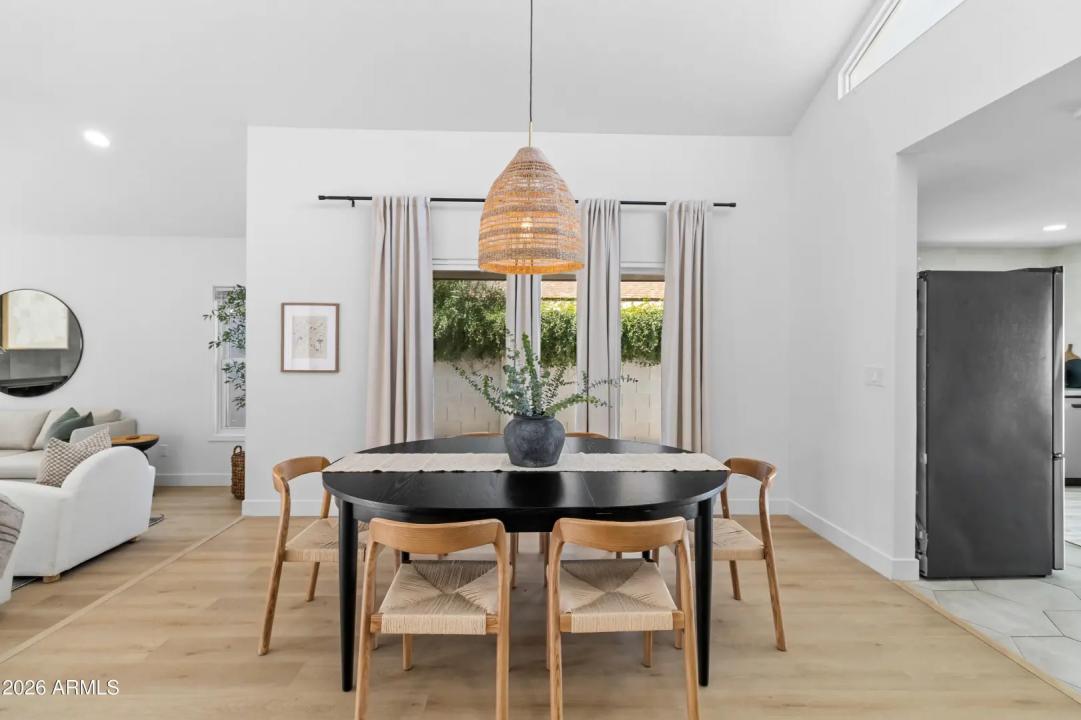 Real Estate Picture 10