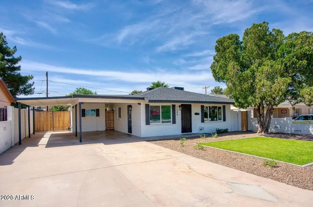 Real Estate Picture 38