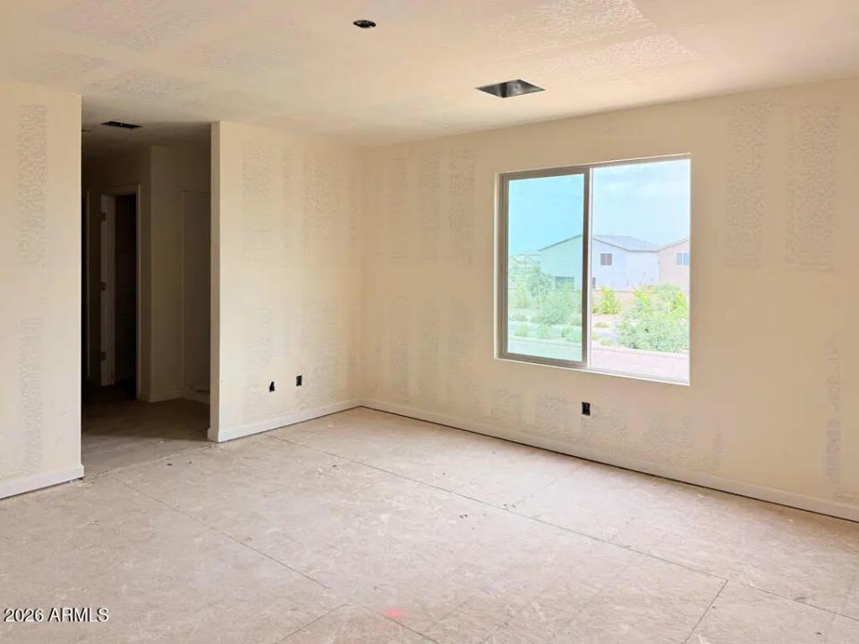Real Estate Picture 5