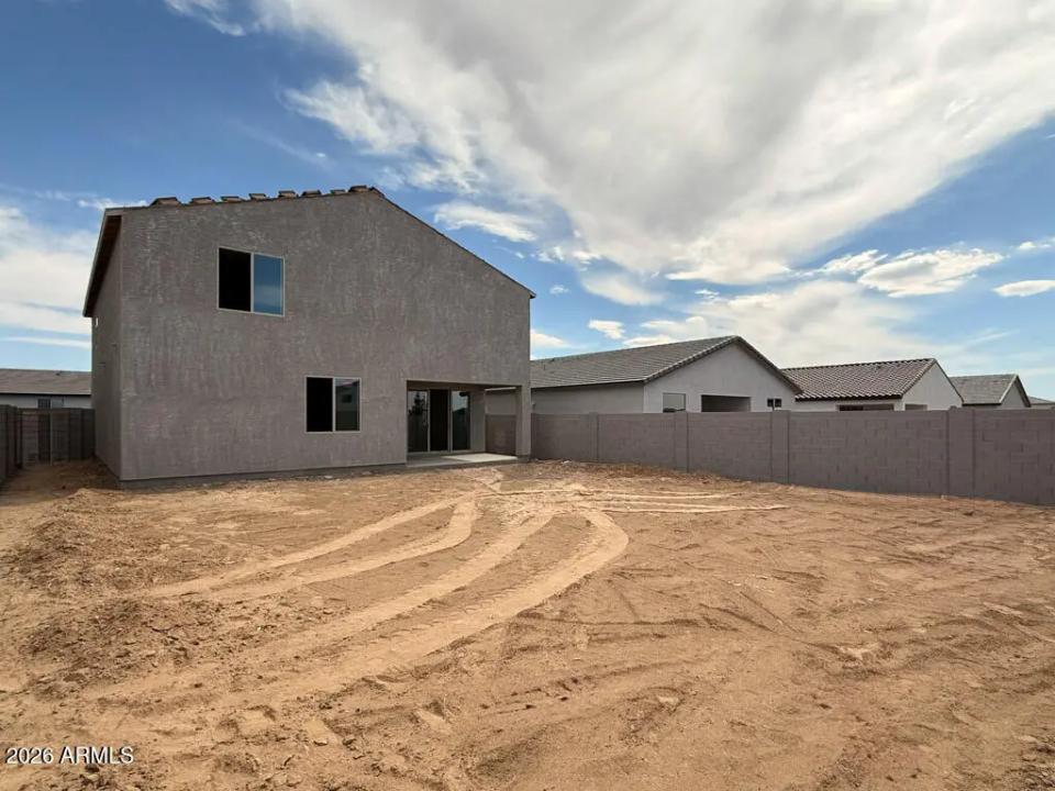 Real Estate Picture 7