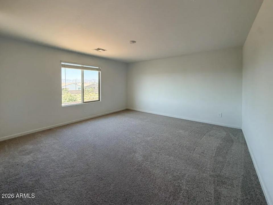 Real Estate Picture 13