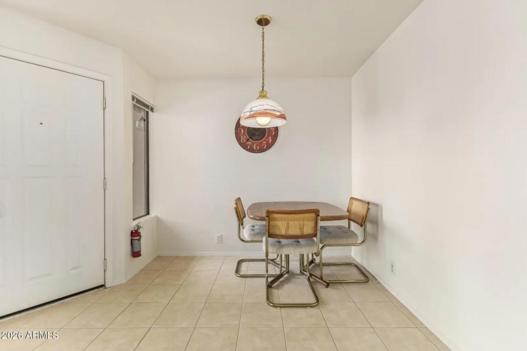 Real Estate Picture 7