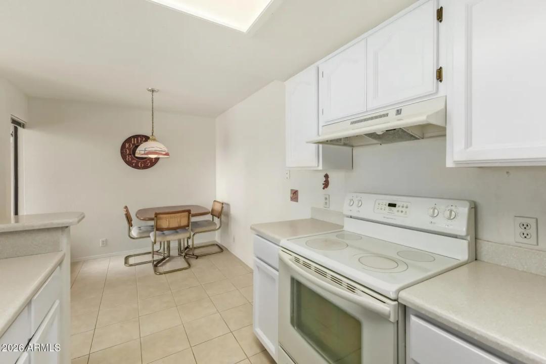 Real Estate Picture 10