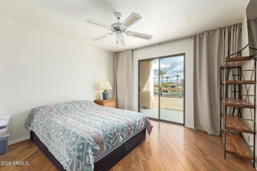 Real Estate Picture 15