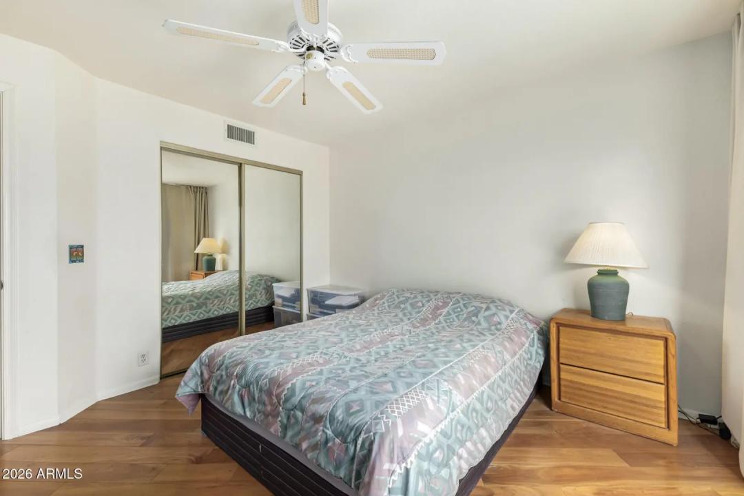 Real Estate Picture 16